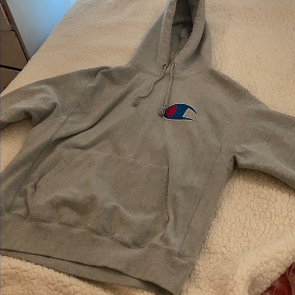 CHAMPION SWEATSHIRT